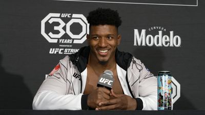 Alonzo Menifield urges ‘young as sh*t’ Jimmy Crute to not retire after UFC 290 loss