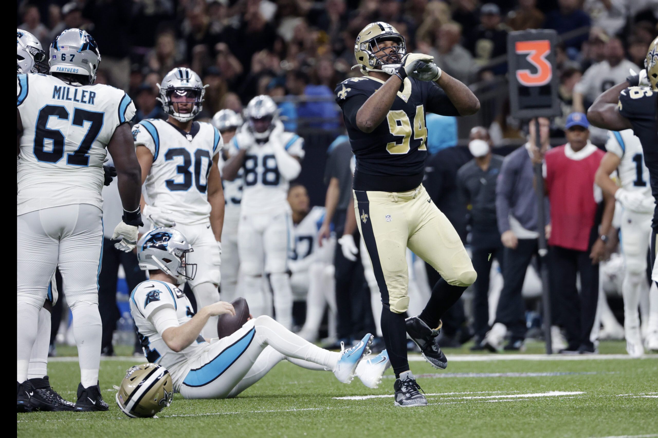 Alvin Kamara strikes plea deal on misdemeanor charge in Las Vegas court