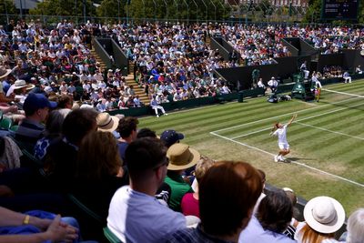 Fans and players gear up for Wimbledon quarter-finals