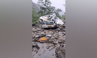 Uttarakhand: 4 dead, 10 injured due to falling debris on Gangotri National Highway near Gangnani