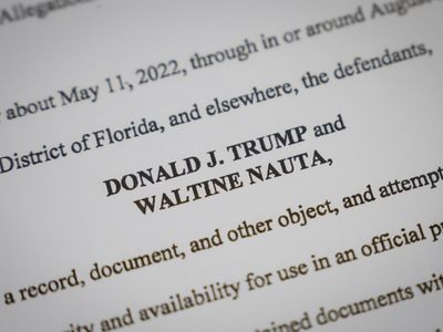 Trump asks the judge to delay the start of his classified documents trial