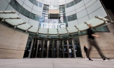 Met police ask BBC to pause investigation into suspended presenter