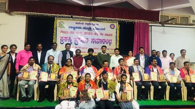 KU presents awards to best NSS units, officers, and volunteers