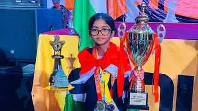 Nagpur’s Vedika Pal is U-10 girls Western Asia champion chess champion