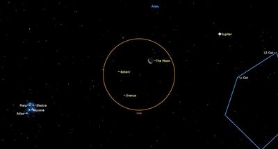 The moon and Jupiter shine near Uranus tonight. Here's how to see them.