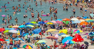 Spain tourist warning issued for holidaymakers trying to reserve beach sunbed spots