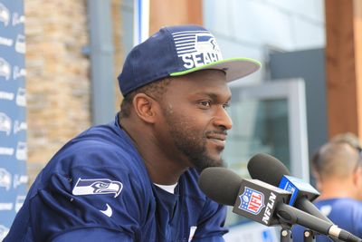 Cliff Avril tells a story about Earl Thomas snapping on him at practice