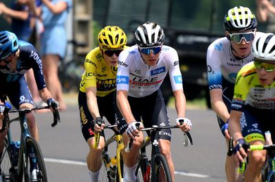 'It was all in bits' on Tour de France stage 10 as Vingegaard, Pogacar battle sizzles