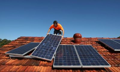 Australia nearing record amount of solar panel uptake to beat rising power prices, analysts say
