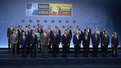 West offers Ukraine 'security commitments', far short of NATO membership
