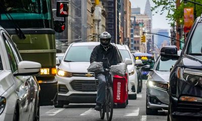 Tech companies block wage increase for New York City delivery workers