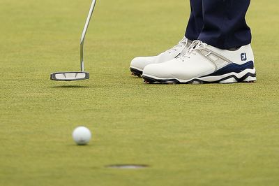 Watch: Man stuffs two putters into his pants to steal from golf course pro shop