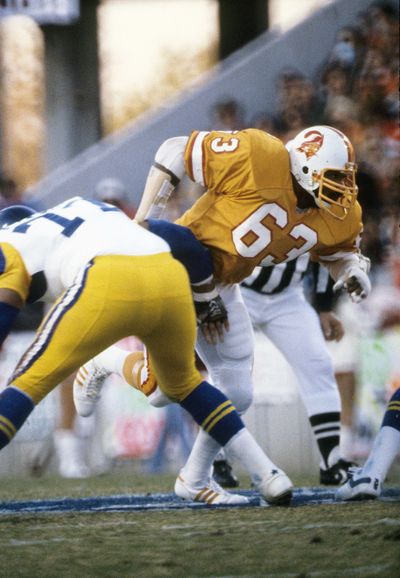 Bucs bring back Creamsicle uniforms for game with Lions