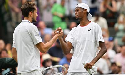 Daniil Medvedev ends Chris Eubanks’s SW19 fun with quiet act of devastation