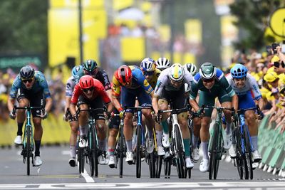 Philipsen remains king of the Tour de France sprints despite no Van der Poel leadout