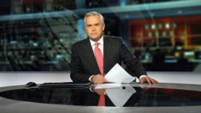 Huw Edwards named as presenter at centre of BBC crisis
