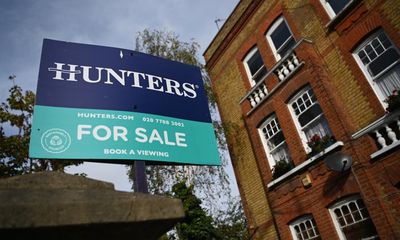 Number of would-be homebuyers falls to 8-month low as UK economic anxiety deepens