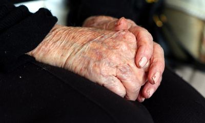 NHS end-of-life care in England ‘variable and inequitable’ says watchdog