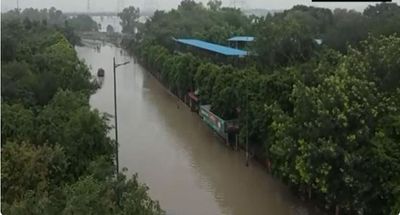 Delhi Floods: Water level in Yamuna reaches 208.46 metres, low-lying nearby areas