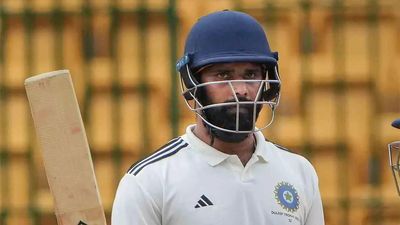 Duleep Trophy final: Hanuma Vihari plays lone ranger for South Zone