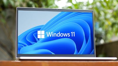 How to get a transparent taskbar on Windows 11