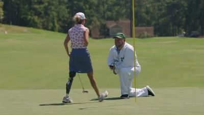 Caddie Proposes To Player On 18th Green At US Adaptive Open