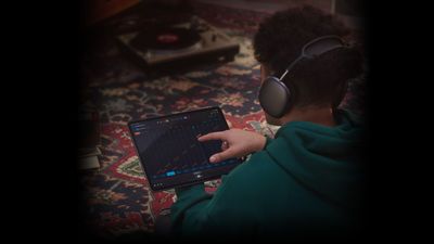 Apple's pro apps may have been 'banned' in Russia with subscriptions refunded