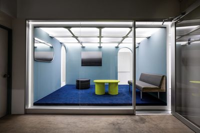 Sliding components create a transformable office in Kyoto: see it move!