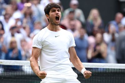 What time is Carlos Alcaraz playing at Wimbledon today?