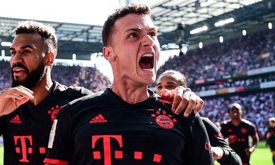 Manchester City target Pavard after Walker approves Bayern talks