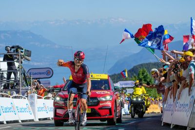 Michal Kwiatkowski holds off Tadej Pogacar to take solo win on Grand Colombier