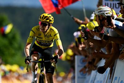 Vingegaard nonchalant as Pogacar chips away at his Tour de France lead