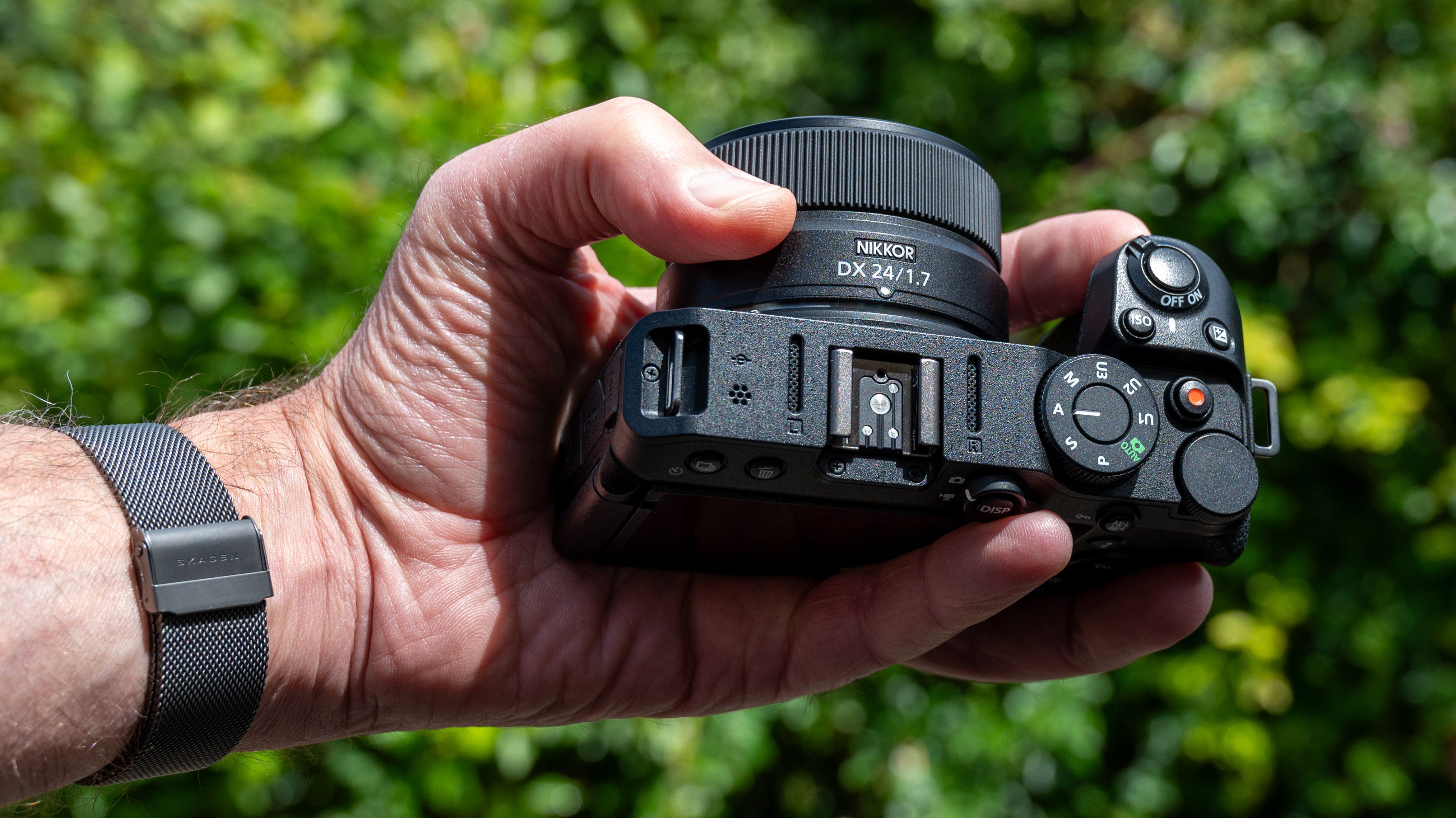Nikon Z DX 24mm f/1.7 review