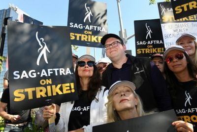 Stars go out in Hollywood as strike expands