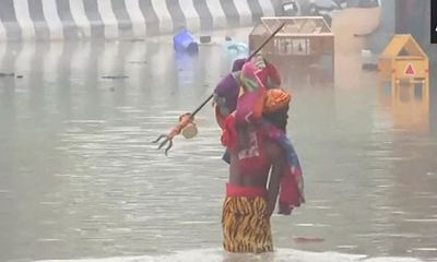 Delhi: Commuters face difficulties as severe waterlogging persists in Yamuna adjoining areas
