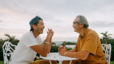 What to Discuss With Your Aging Parents as They Get Older