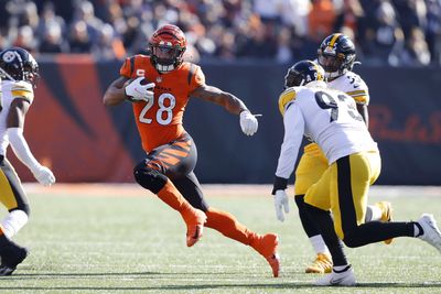 Bengals RB Joe Mixon takes huge pay cut, illustrated devaluing of running backs