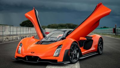 Czinger Reveals 21C V Max In New Golden State Of Mind Color At Goodwood