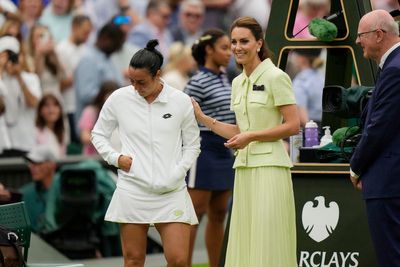 Ons Jabeur gets consoled by Princess Kate after a loss at Wimbledon made her 0-3 in Slam finals