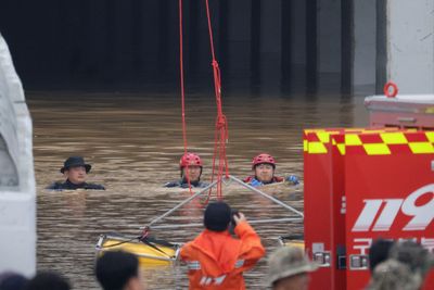 Seven dead in S Korea as flash floods trap 15 vehicles in tunnel