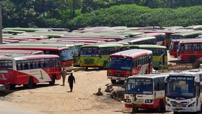 KSRTC distributes ₹1 crore accident relief cheques to dependents of deceased employees