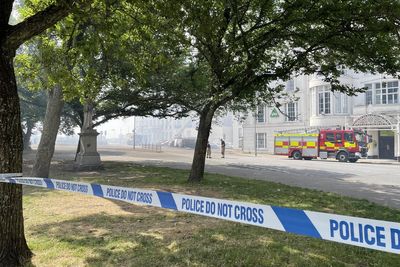 High winds hamper fire crews tackling Brighton hotel blaze