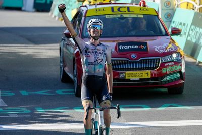 Wout Poels claims first career grand stage win but Jonas Vingegaard retains overall Tour de France lead