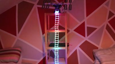 Raspberry Pi Pico Tracks Run to the ISS with LED Ladder