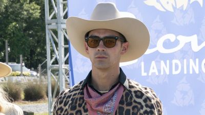 Joe Jonas Once Pooped In His White Pants While On Stage, And I’m Cringing So Hard