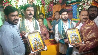APCC chief takes part in Bonalu festival in Hyderabad