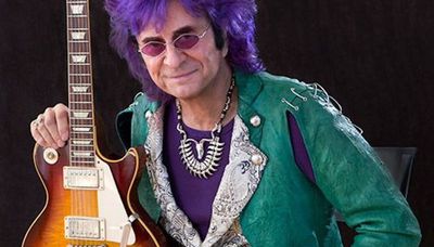 Ides of March’s Peterik collapses on stage in Des Plaines, is expected to be OK