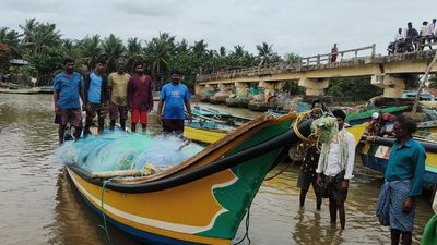 Fisherman missing, six survive as boat capsizes off Konaseema coast in Andhra Pradesh