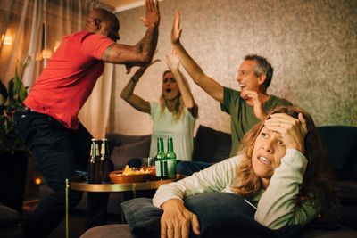 Alarms, blue light and nappuccinos: how to stay awake for late-night sports