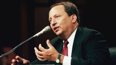 Larry Summers Calls For Overhauling University Admissions To Prioritize Opportunity Over Diversity